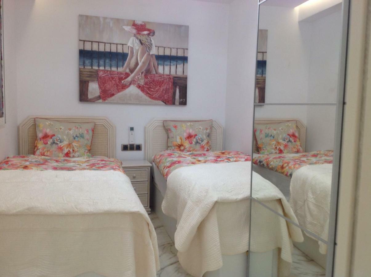 Apartamento Daniela Бенидорм Экстерьер фото